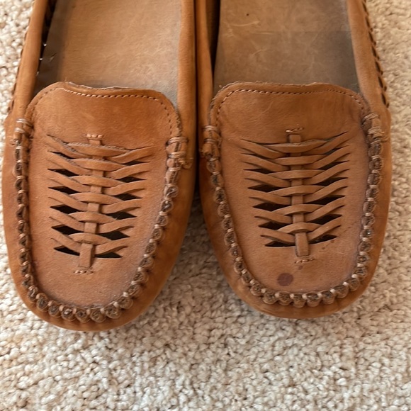 Ugg 8.5 slip ons - Picture 5 of 6